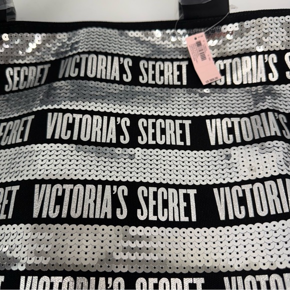 Victoria’s Secret Black Silver Sequin Bling Weekender Tote Bag & Wristlet Combo - Picture 4 of 5